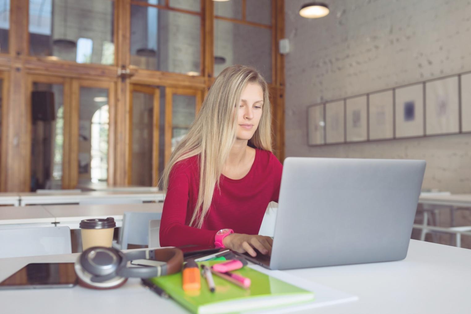 Detailaufnahme Finanzberichte und Analysewerkzeuge